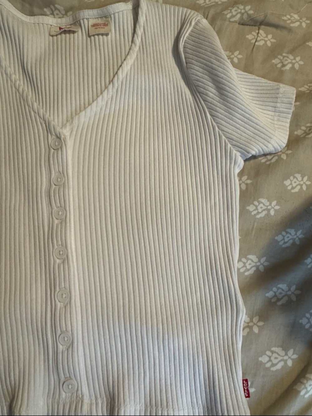 Levi's White Ribbed Button-Front Crop Top - Picture 4 of 6
